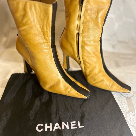 Chanel vintage high heels boots lambskin leather circa 1960 hand made in France - Picture 4 of 14